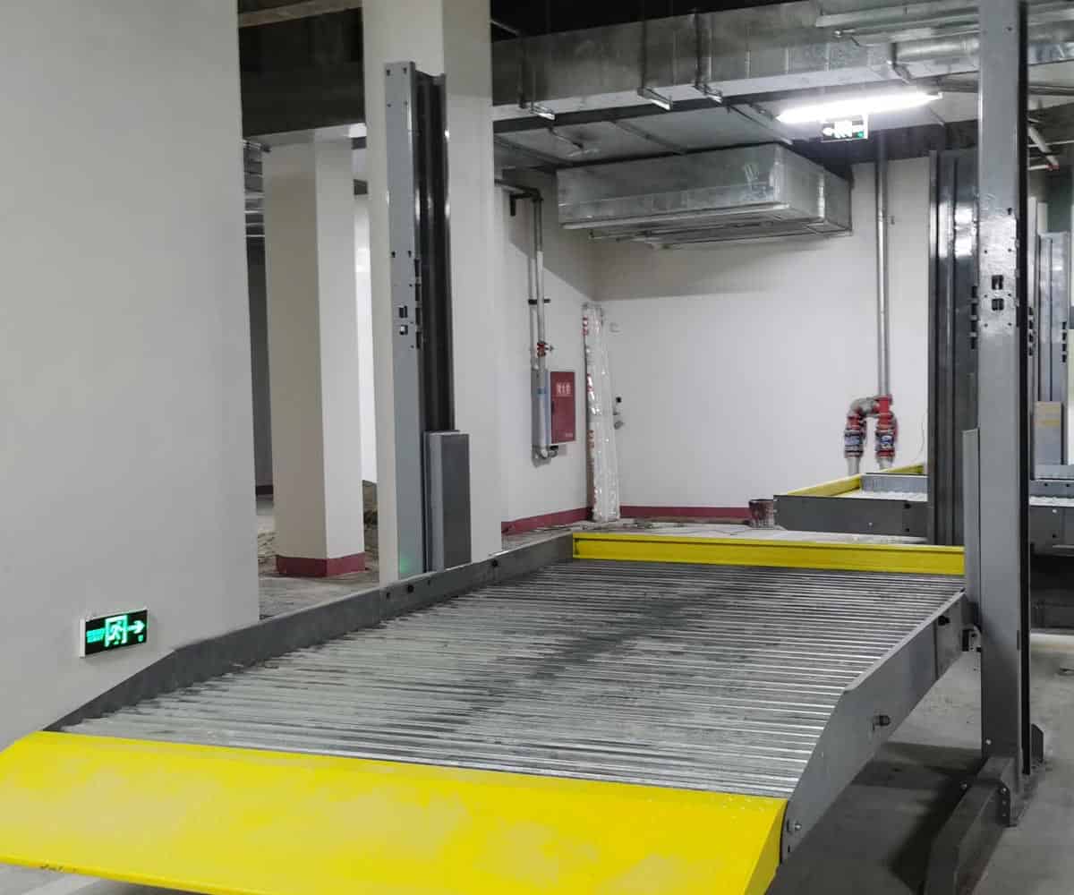 2層簡易式機械停車租賃.jpg